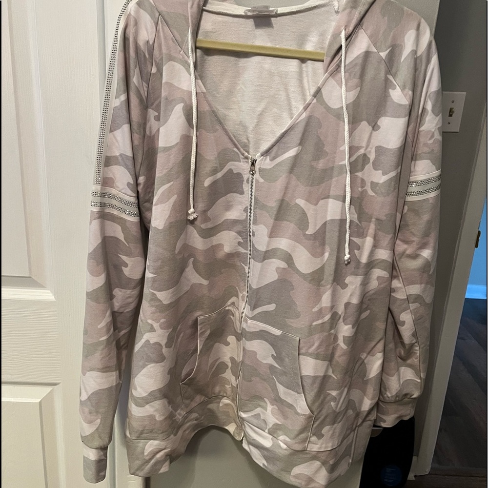 2 Piece Venus track suit. New with tags. Size 1X